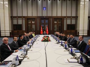 Cumhurbaşkanı Yardımcısı Oktay: “2023 Yılı Metaverse Entegrasyonunda Üst Seviyelere Çıktığımız Yıl Olacak”