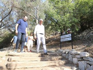 Amos Antik Kenti’nde Tiyatro Gün Yüzüne Çıkarılıyor