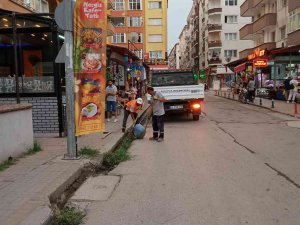 Yalova Belediyesi’nden Sağanak Yağış Tedbiri