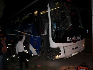 Afyonkarahisar’da Yürekleri Ağza Getiren Otobüs Kazası