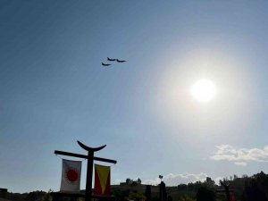 Ahlat’ta F-16 Gösteri Uçuşu