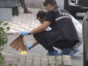 Sancaktepe’de Damat Dehşeti: Kayınbabasını Sokak Ortasında Bıçakladı