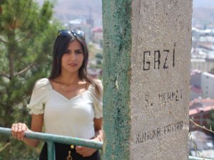 İ̇nönü’nün Vefasızlığı Mezar Taşına Kazındı