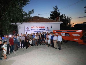 Çiftçilere İhtiyaçları Olan Katı Gübre Dağıtma Römorku Hibe Edildi