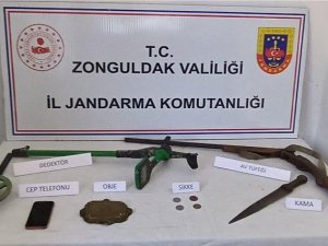 Kaçak Kazı Yaptı, Evinde Yakalandı