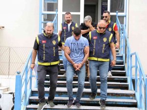 Kapı Kilitlerini Patlatan Sabıkalı Hırsız Yakalandı