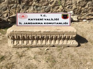 Kaçak Kazı Yapan Tarihi Eser Kaçakçıları Jandarmadan Kaçamadı