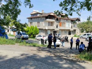 İ̇ki Grup Arasında Kavga: 1 Kişi Tüfekle Vuruldu, 3 Kişi Darp Edildi