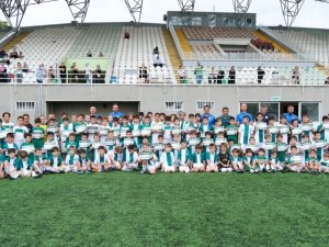 Bursaspor Futbol Okulu Yaz Dönemi Sona Erdi