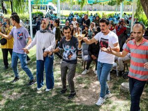 Van Büyükşehir Belediyesi Zihinsel Engelli Ve Ailelerini Ağırladı