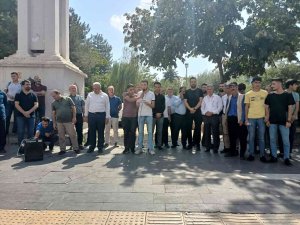 Şarkıcı Gülşen’e Bir Tepki De Bingöl’den