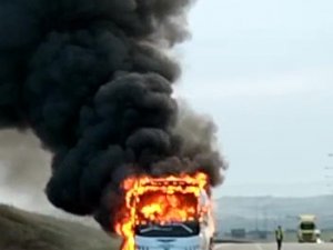 Kuzey Marmara Otoyolu’nda Tur Otobüsü Alev Alev Yandı