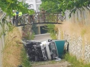 Kontrolden Çıkan Dondurmacı Boş Kanala Kanala Uçtu