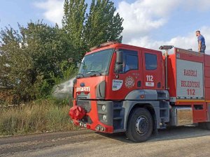 Otluk Alanda Çıkan Yangın Ağaçlara Sıçramadan Söndürüldü