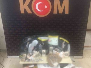 Sigara İmalathanesine Çevrilen Eve Operasyon: 4 Gözaltı