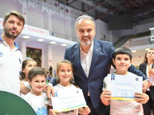 Bursa’da Yaz Spor Okullarına Renkli Veda