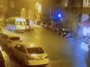 Üsküdar’da ’Hatalı Park’ Kazası: Otomobilin Çarptığı Vatandaş Ağır Yaralandı