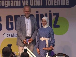 Çekmeköy’de, Kur’an Kurslarında Derece Alan Öğrencilere Bisiklet Hediye Edildi