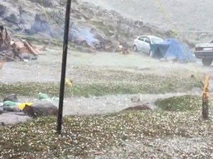 Beyağaç’a Fındık Büyüklüğünde Dolu Yağdı