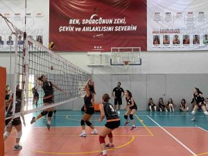 Eczacıbaşı Geleceğe Smaç Kampüsleri İ̇stanbul’da Sezona Hazırlık Turnuvasında Buluştular
