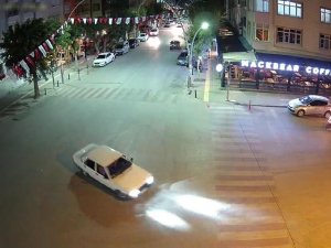 Cadde Ortasında Drift Yapıp Tehlike Saçtı