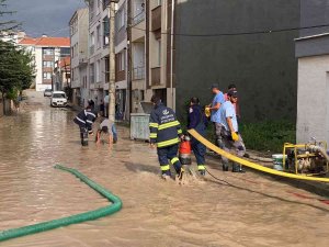Eskişehir’de Etkili Olan Şiddetli Sağanak Yağış