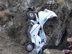 Kayıp Gencin Cansız Bedeni Uçuruma Yuvarlanmış Otomobilde Bulundu