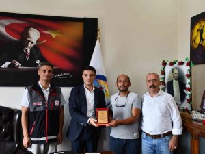 Türkelili Genç Üreticiye Plaket