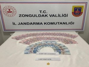 Jandarma Dedektifleri Satıcı Kılığındaki Dolandırıcıları Böyle Kıskıvrak Yakaladı