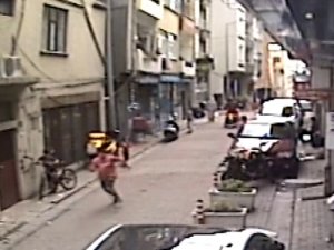 Berber Koltuğunda Dehşet: Tıraş Olurken Silahlı Saldırıya Uğradı