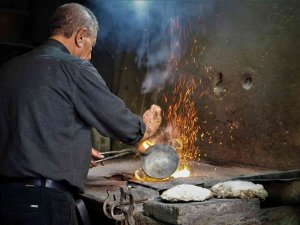 Diyarbakır’ın Son Kalaycıları Modern Çağa Direniyor