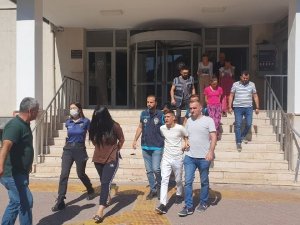 Ev Faresi Kadınlar Önce Kameraya Sonra Polise Yakalandı