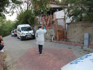 Evinin Bahçesinde Ölü Bulundu