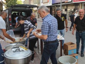Tavşanlılı Esnaflardan Aşure Birlikteliği