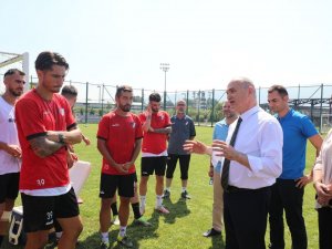 Belediye Başkanı Özlü’den Düzcespor’a Destek Ziyareti