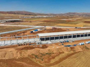 Binlerce Kişiye İş İmkanı Sunacak Fabrikalar Bir Bir Yükseliyor