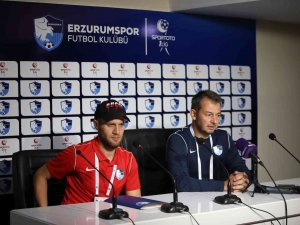 Atacan Öztürk: "Futbolcu Kardeşlerimiz Yüreklerini Ortaya Koyuyorlar"