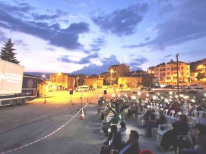 Emet’te Açık Havada Sinema Keyfi