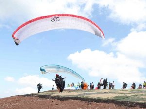 Yamaç Paraşütü Ön Dünya Kupası Xc Open Yarışları Öncesi Antrenman Uçuşları Yapıldı