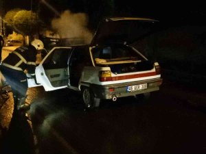 Seyir Halindeki Otomobil Alev Aldı
