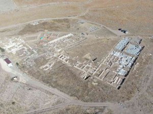 Öğretmenin Merakı Tarihi Kenti Ortaya Çıkardı, 30 Yıldır Araştırma Çalışmaları Sürüyor