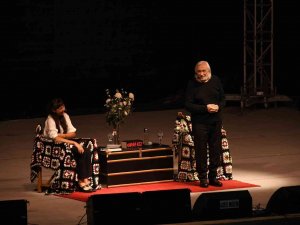 ’Baba Kız Oyunu’ Kuşadalı Sanatseverlerle Buluştu