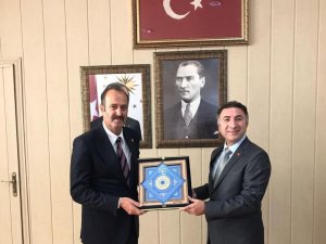 Batman Üniversitesi Rektörü Demir, İ̇zmir Milletvekili Osmanağaoğlu’nu Ağırladı