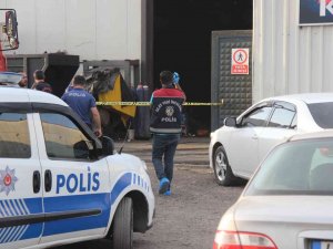 Tel Sarma Makinesine Sıkışan Genç, Olay Yerinde Hayatını Kaybetti