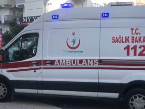 Tartıştığı Eşini Bıçakla Yaraladı