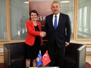 Dışişleri Bakanı Çavuşoğlu, Kosovalı Mevkidaşı Gervalla-schwarz İle Görüştü