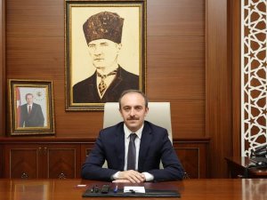 Vali Epcim: “Zafer Bayramının 100. Yıldönümünü Kutlamanın Büyük Onuru Ve Sevincini Yaşamaktayız”