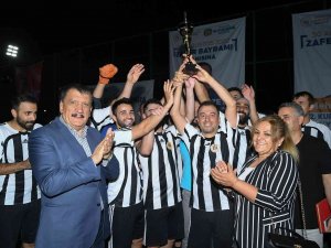 Futbol Turnuvasında Kupa İ̇nönü Üniversitesi’nin