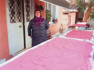 Yöresel Lezzet Tarhananın Yapım Telaşı Başladı