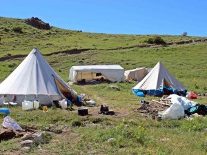 Erzincanlı Göçerlerin Yayla Hayatı